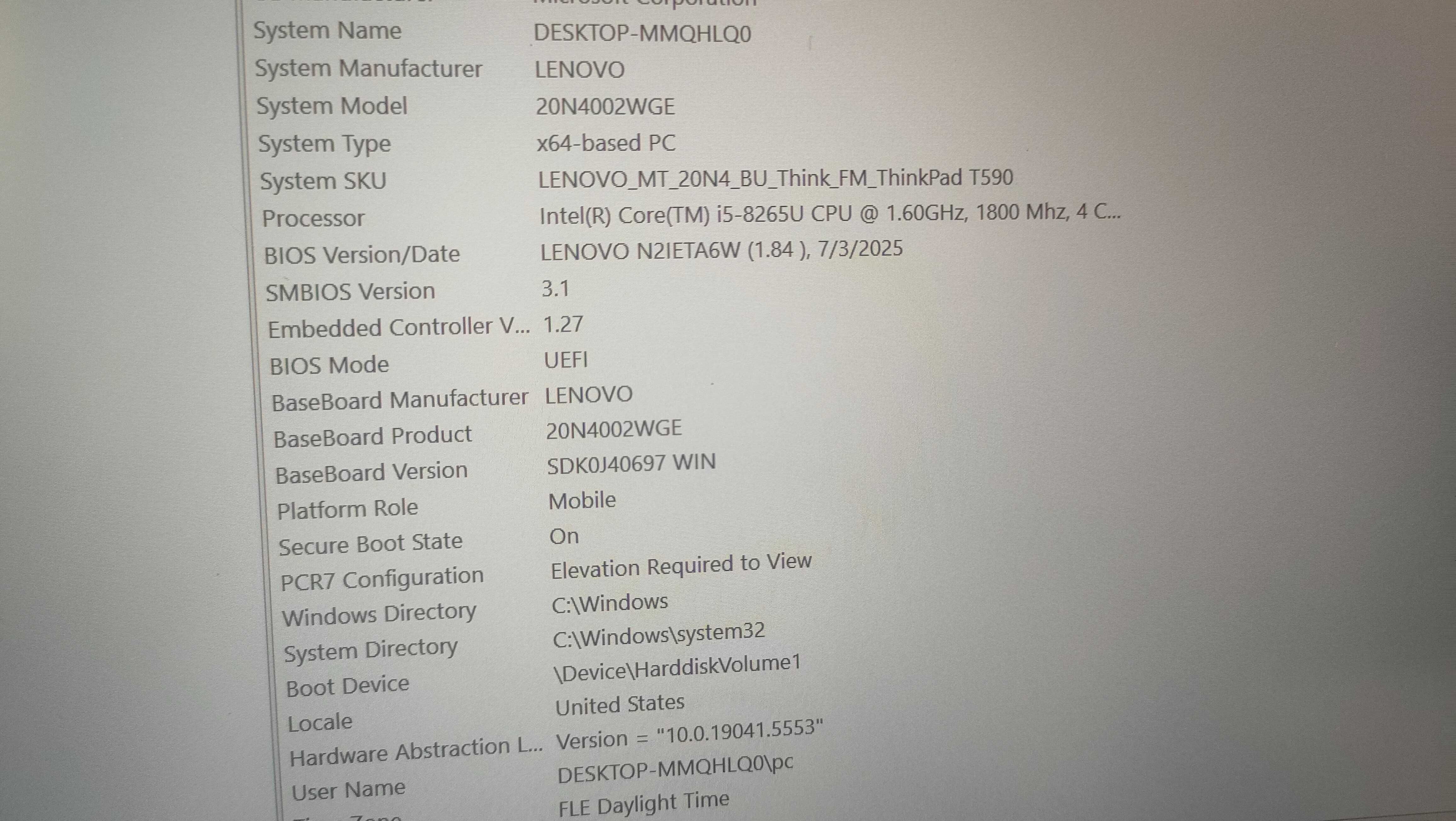 Лаптоп LENOVO THINKPAD T590 /15.6"/I5-8265U/8GB/256GB SSD/FullHD/HDMI
