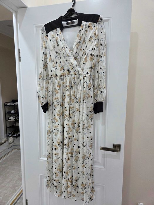 Продается Платье в отличном состоянии