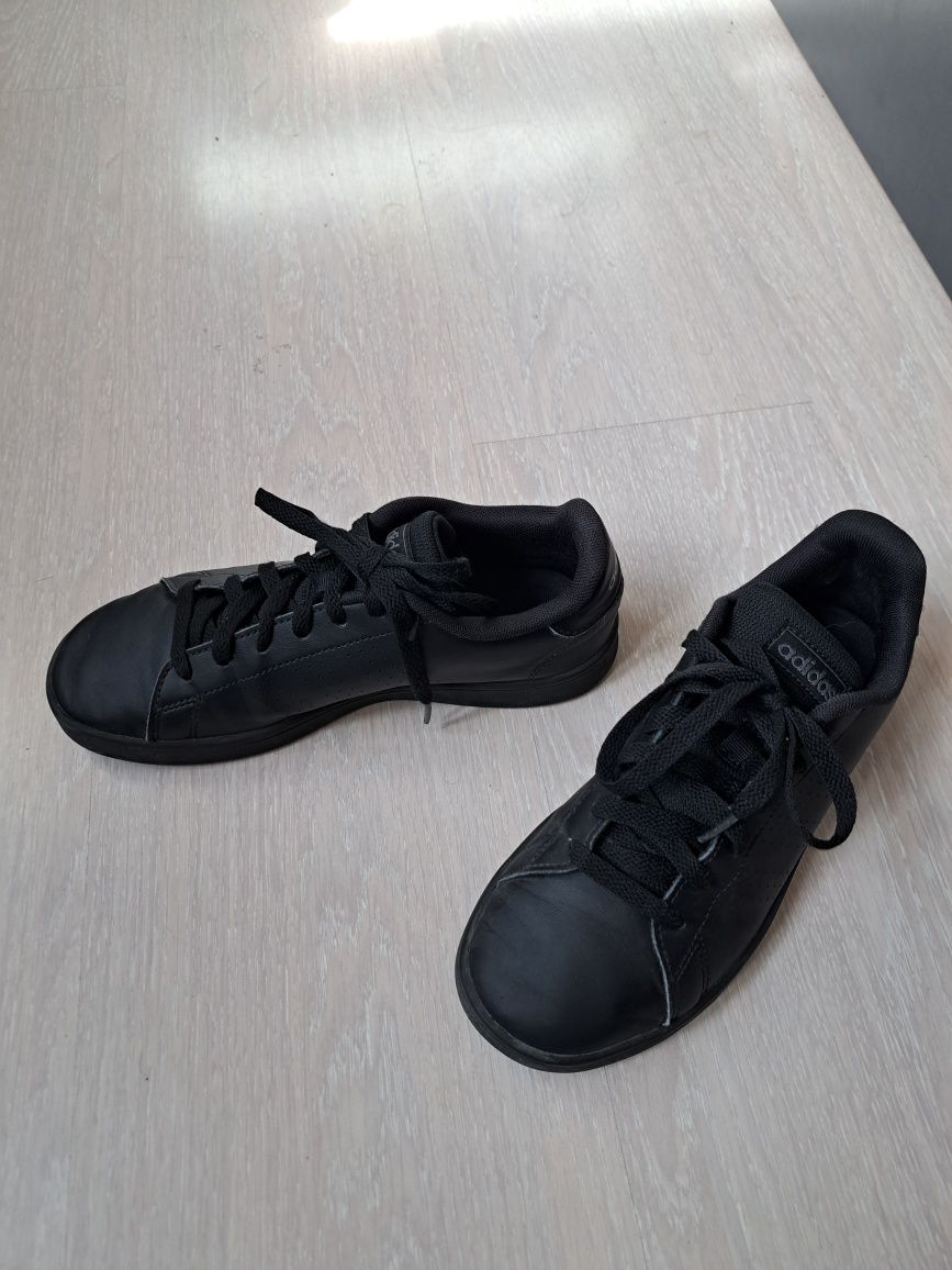 Маратонки Adidas р-р 36