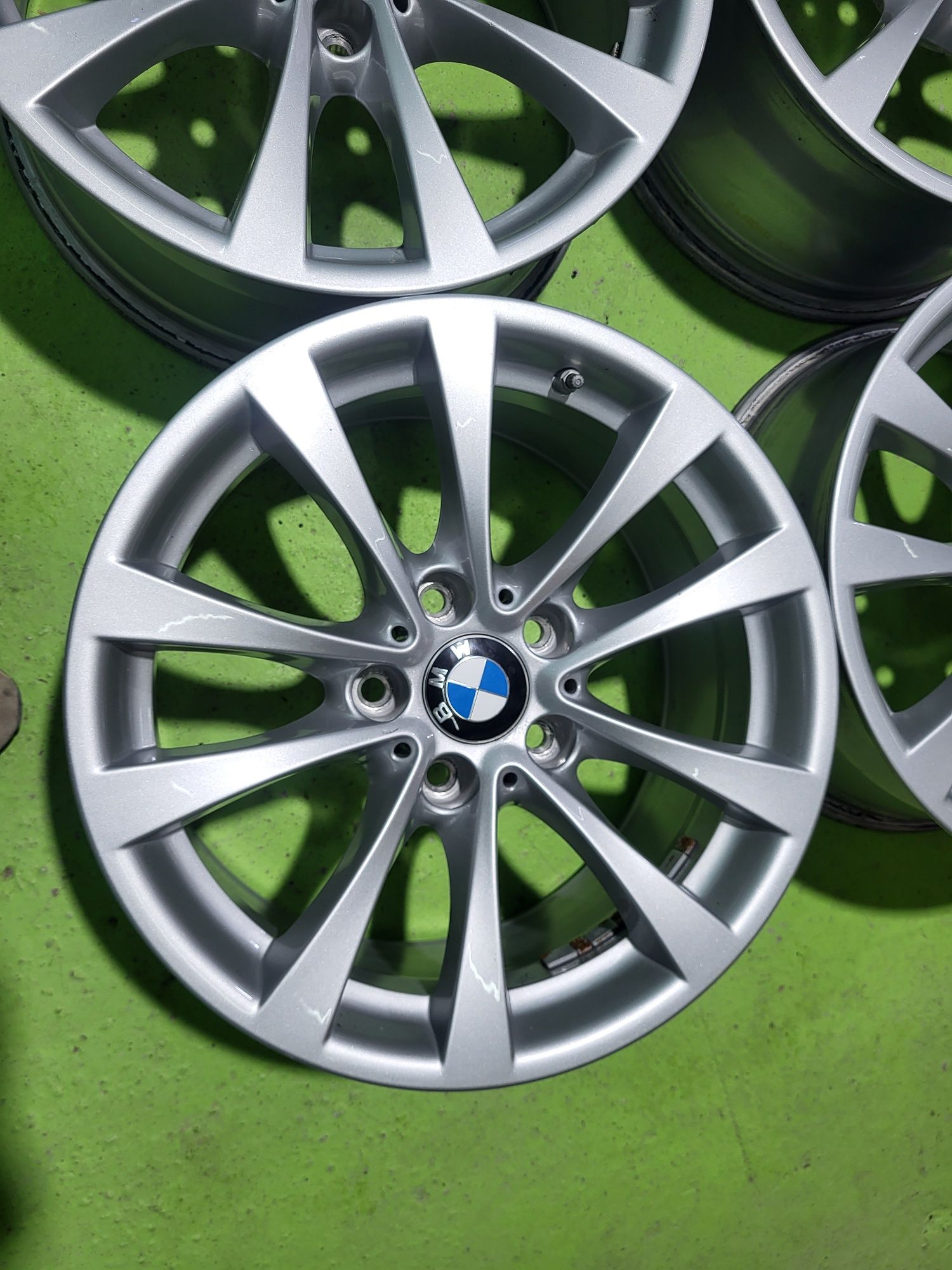 17 5x120 Bmw F30 F31 E90 лети джанти 5х120 бмв
