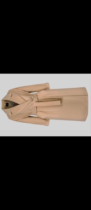 Женское бежевое пальто