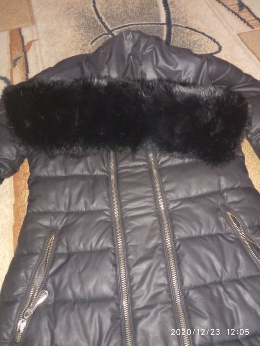 Продам зимнюю куртку