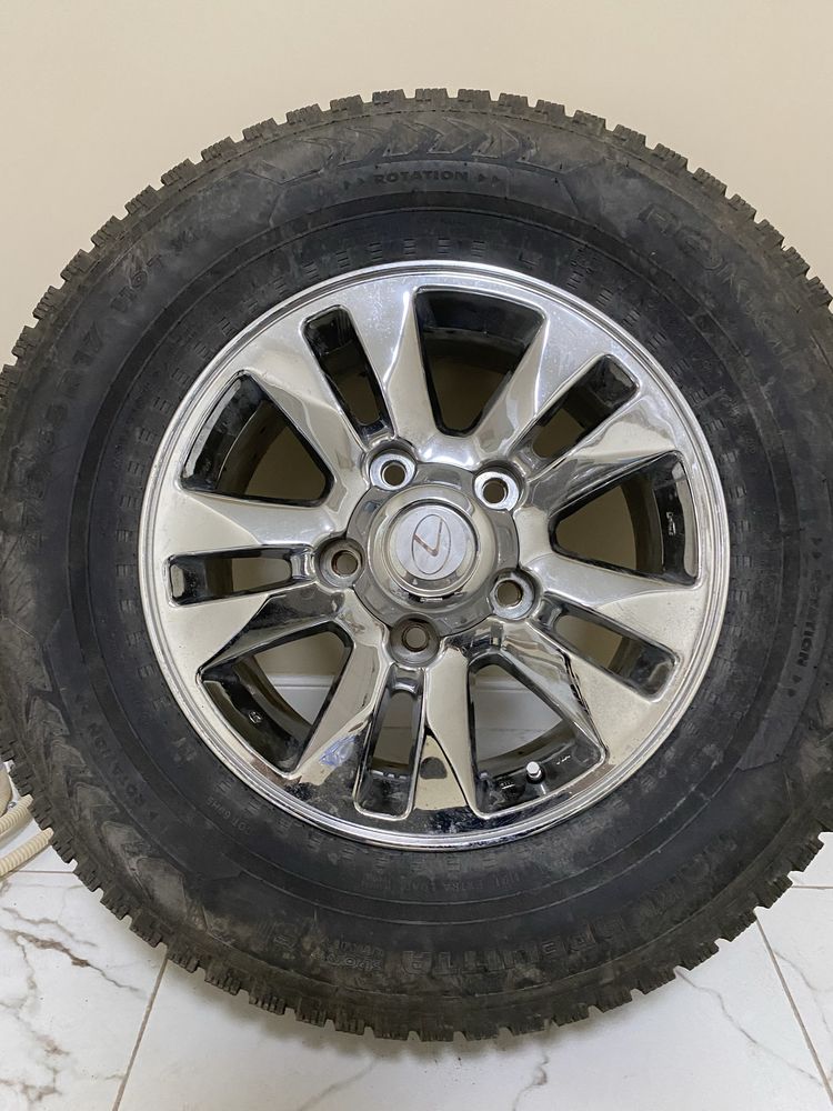 Nokian Hakkapeliitta 7 275/65 R17 119T XL с оригинальными дисками от L
