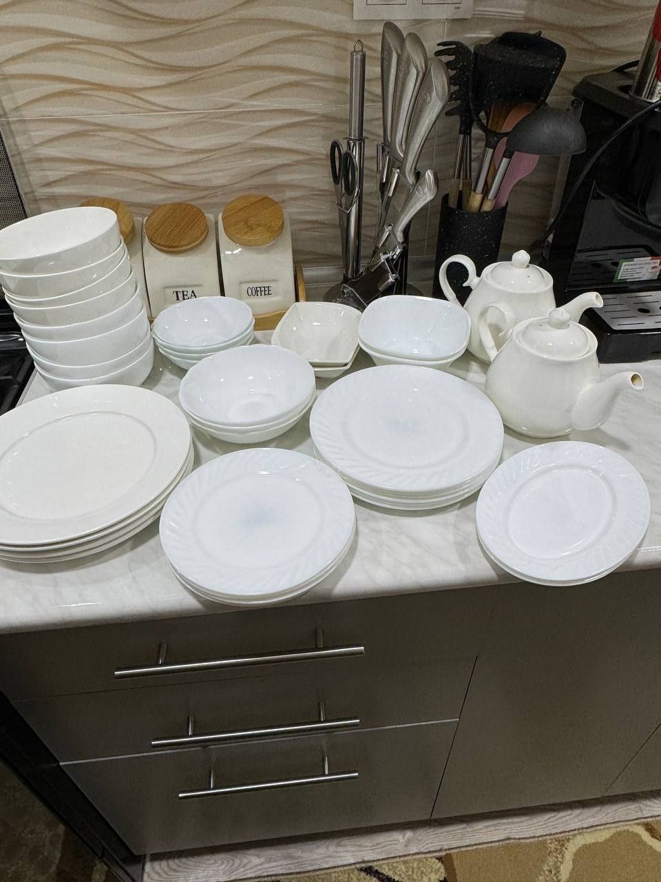 Посуда набор белий