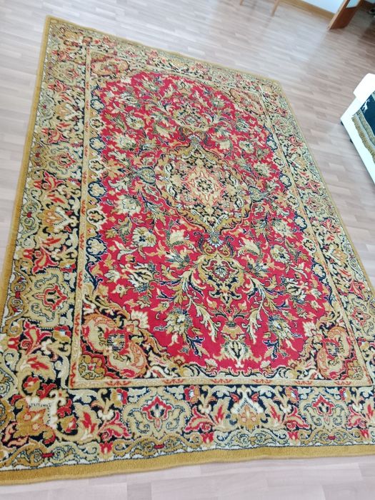 Продам советский натуральный ковёр размер 3 м на 2 м за 30000 тенге.