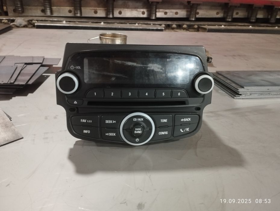 Спарк 4 пазеса магентафон