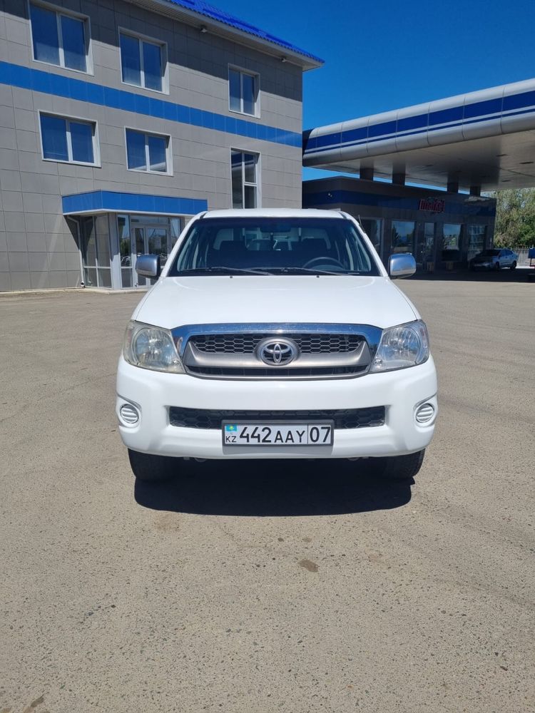 Пикап Toyota Hilux