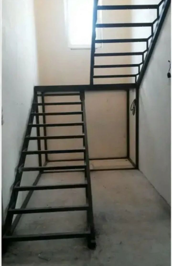 Продам лестницы в стиле лофт.