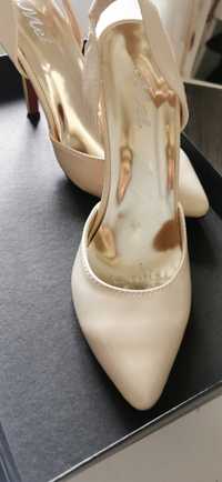 Pantofi Stiletto marime 37