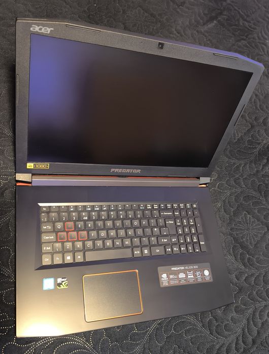 Laptop Gaming Acer Predator Helios 300 + Accesorii