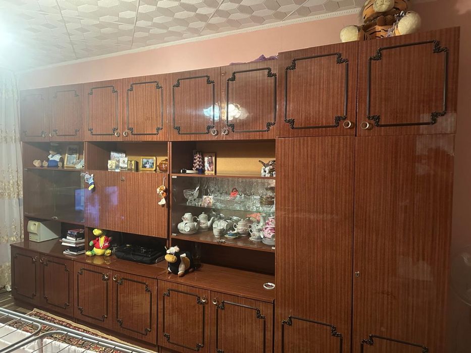 Стенка в гостинную