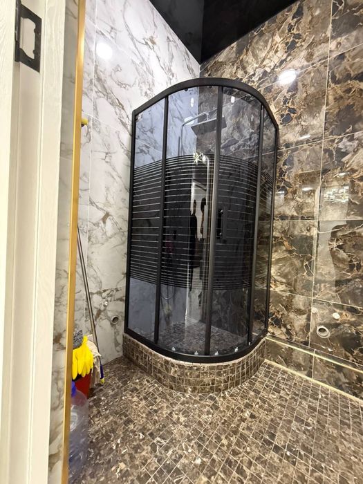 Shayxontohur tumani oqtepa samarqand darvoza rovidi 47 kv 2 xona