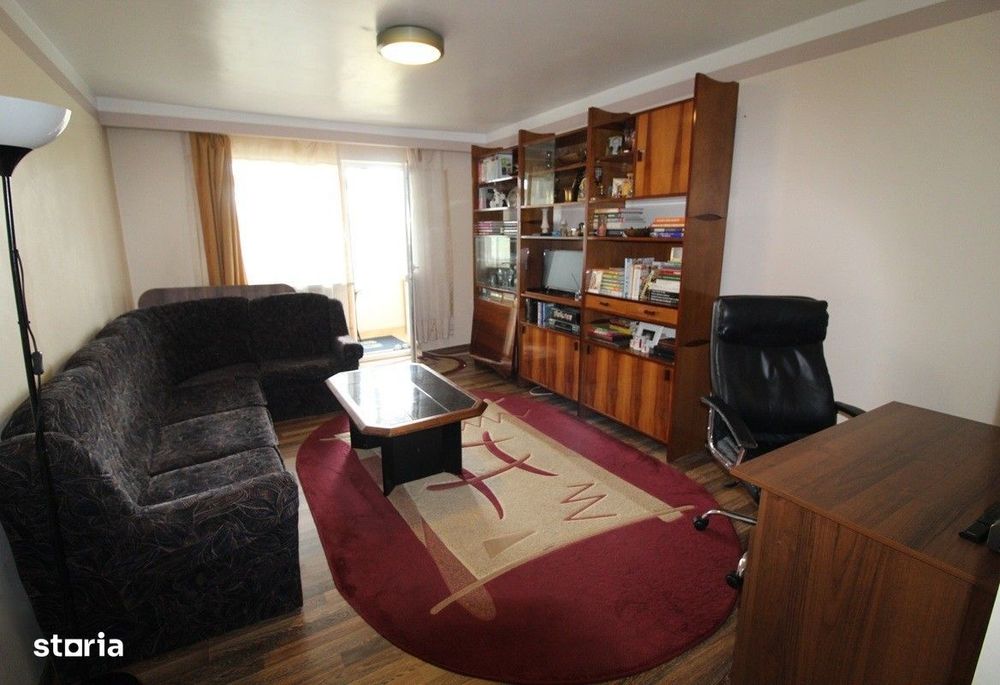 Vând apartament 2 camere în Hunedoara, zona Micro7-Trandafirilor, 44mp