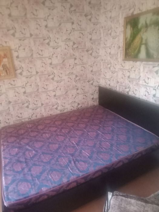 Продам 2х спальную кровать
