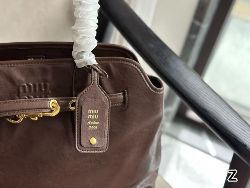 Geanta Miu Miu