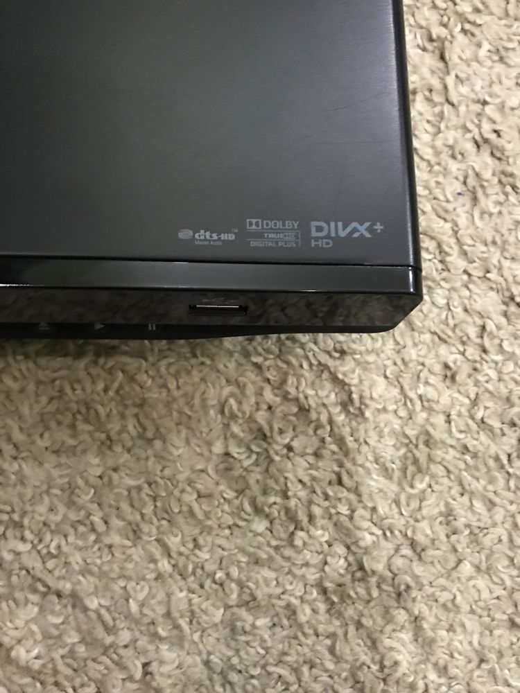 Blu-ray Disc/DVD player