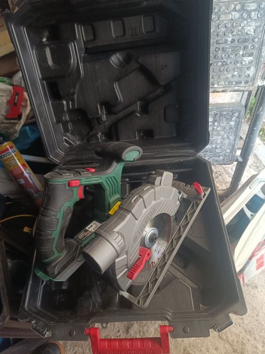 Fierastrau circular Parkside  fara acumulator si fara incarcator