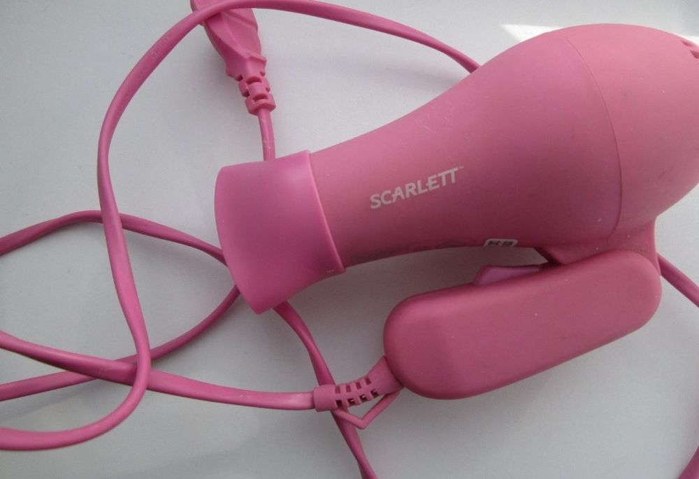 Фен прорезиненный противоударный дорожный розовый волосы укладка плойк