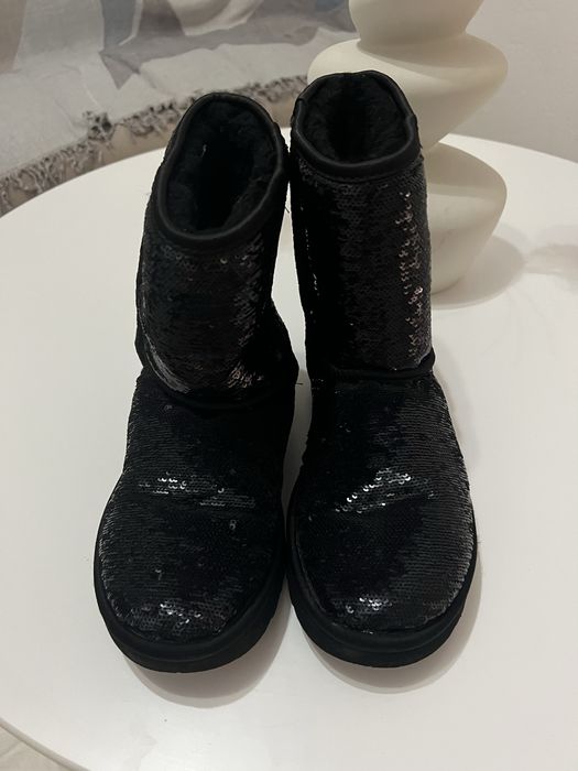 UGG с паети оригинални