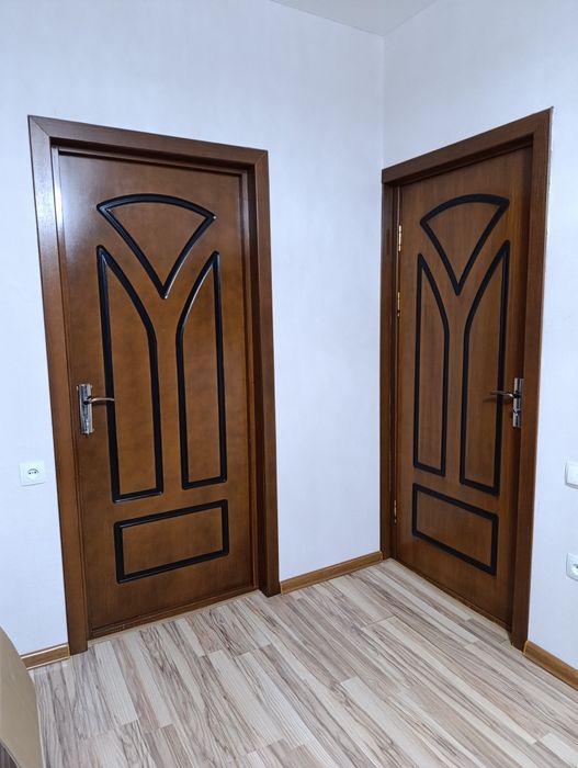 Продаются двери б/у срочно