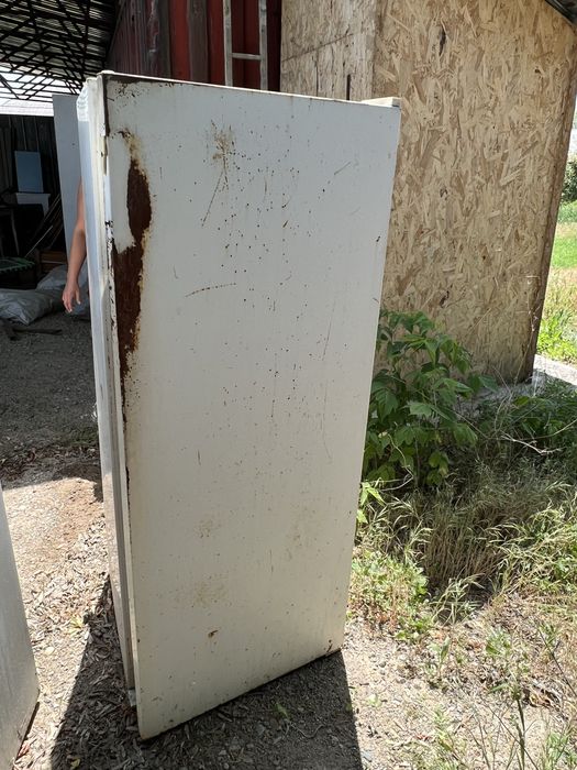 Продам холодильники на запчасти/металл и тд