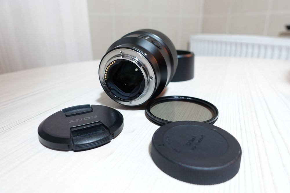 Obiectiv Sony E/FE 85mm f1.8 + filtre UV/CPL + etui premium