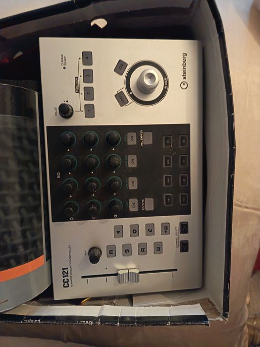 Controller Steinberg Cubase CC121