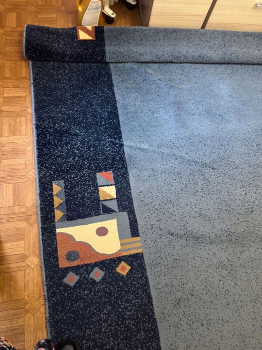 Большой ковер миллионник в отличном состоянии продам недорого