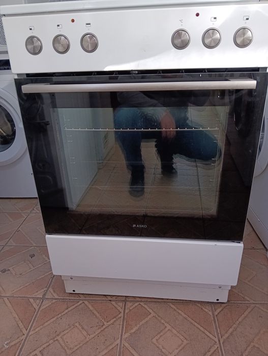 Свободно стояща печка с керамичен плот Asko 2 години Гаранция!