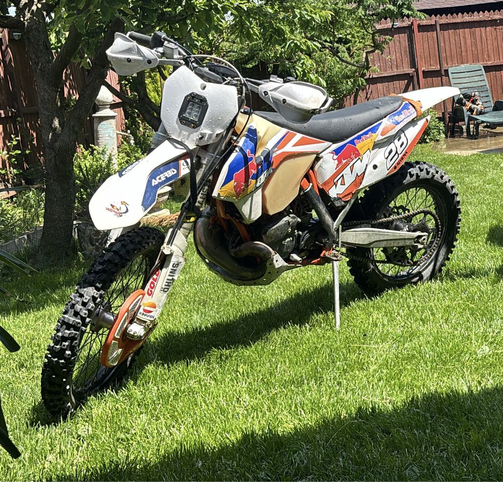 Moto enduro KTM 200