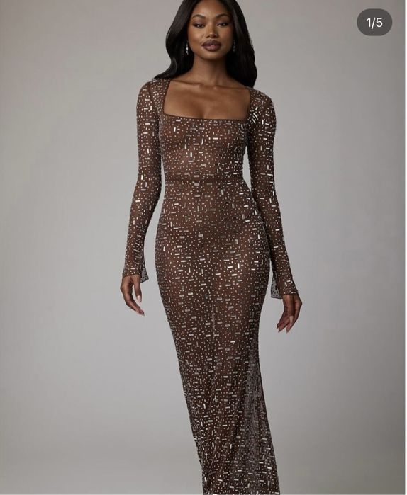 Продам платье новое