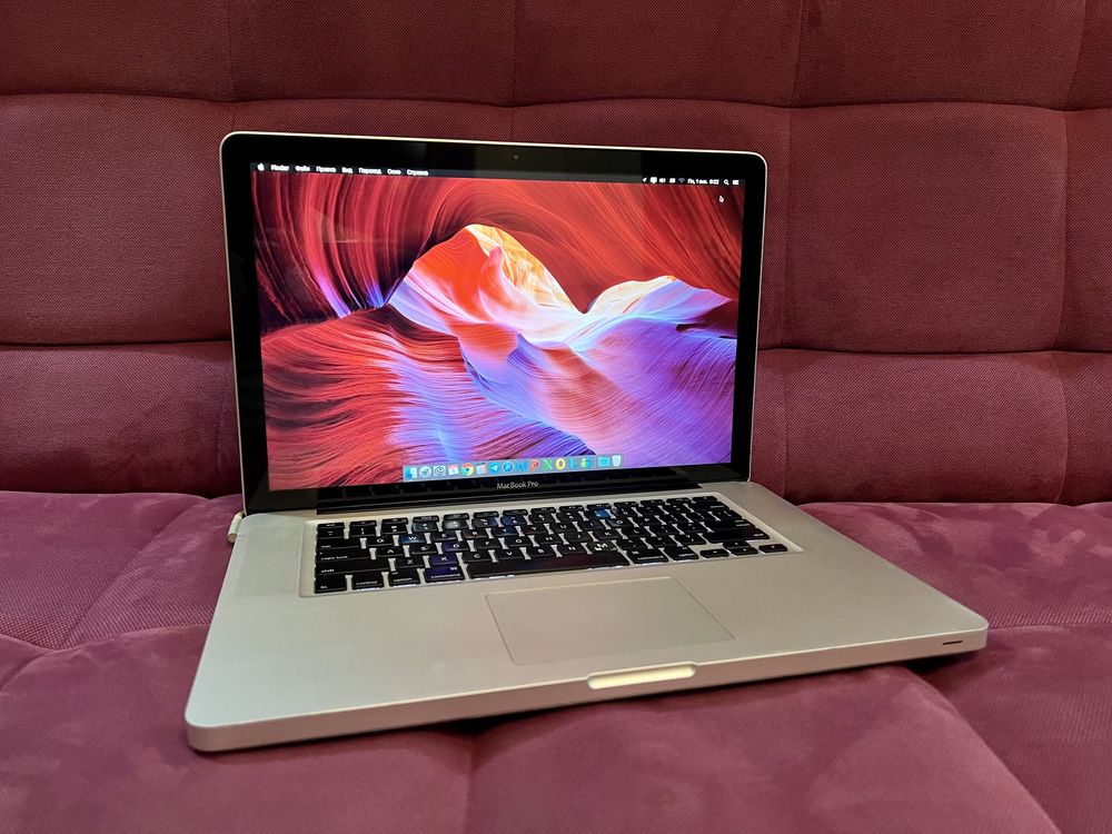 MacBook Pro 15.6! HDD-1TB