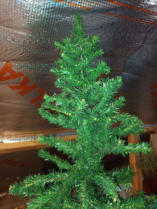 Brad artificial de 210 cm