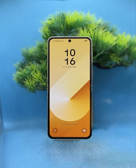 Samsung Galaxy Z Flip6, 12GB RAM, 256GB, 5G, Yellow