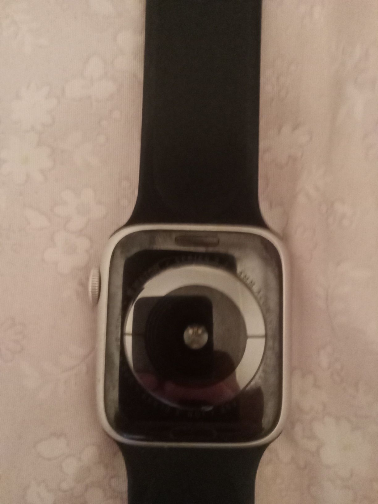 Apple watch series 4 44мм без зарядного устройства