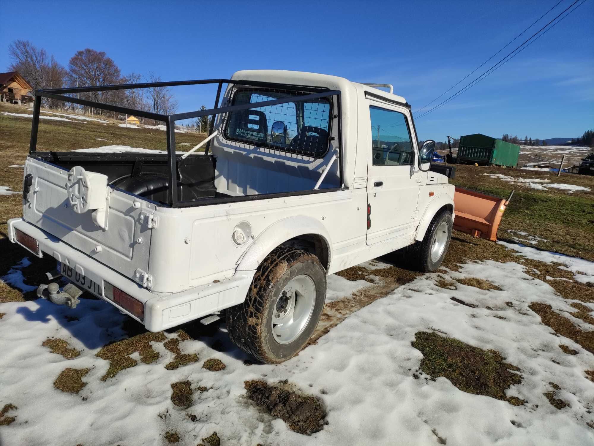 Vand  Suzuki Samurai 1.9TD  varianta lunga cu lama de zapada