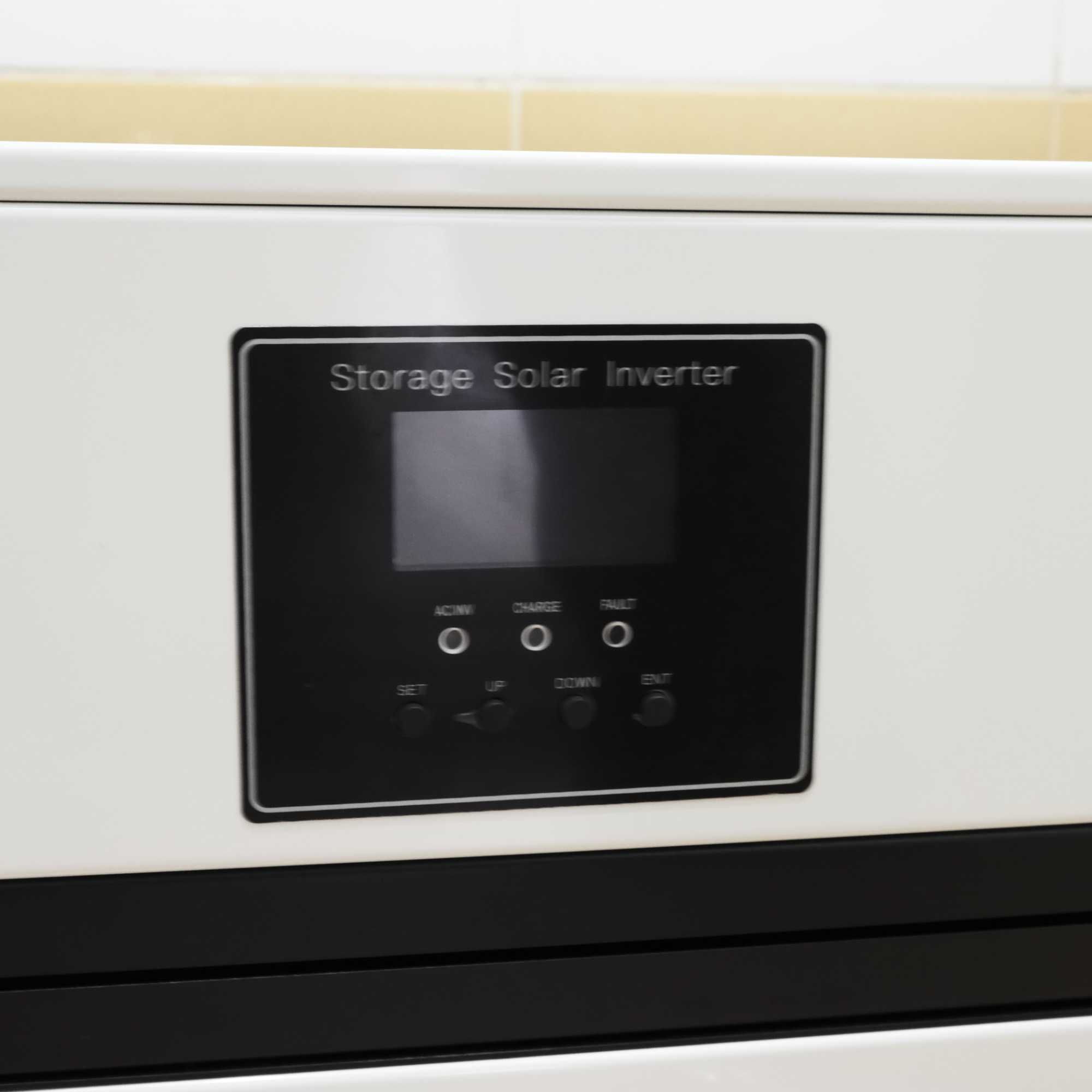 Готова соларна система-Инвертор 5kw и 5 кw LIFEPO4 батерия 6000 цикъла