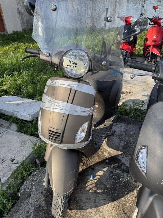 Scutere CU sau FARA PERMIS glovo tazz bolt
