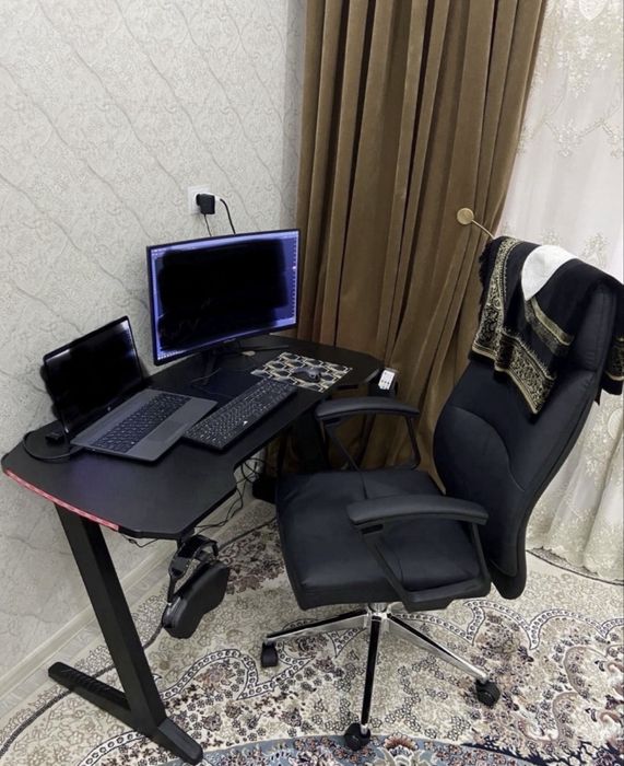 Стол для геймера