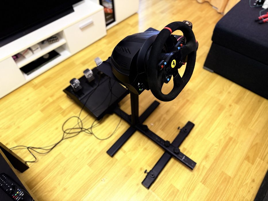 Volan Thrustmaster T300 Ferrari Alcantara Edition cu H shifter