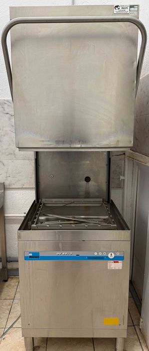 Masini profesionale de spalat vase Meiko