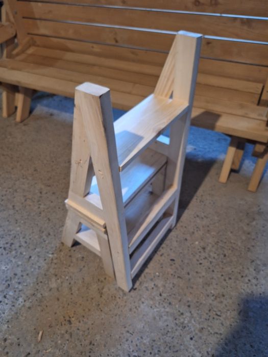 Scaun/Taburet 2 în 1 din Lemn Masiv -  Se transformă în Scară/Etajera!
