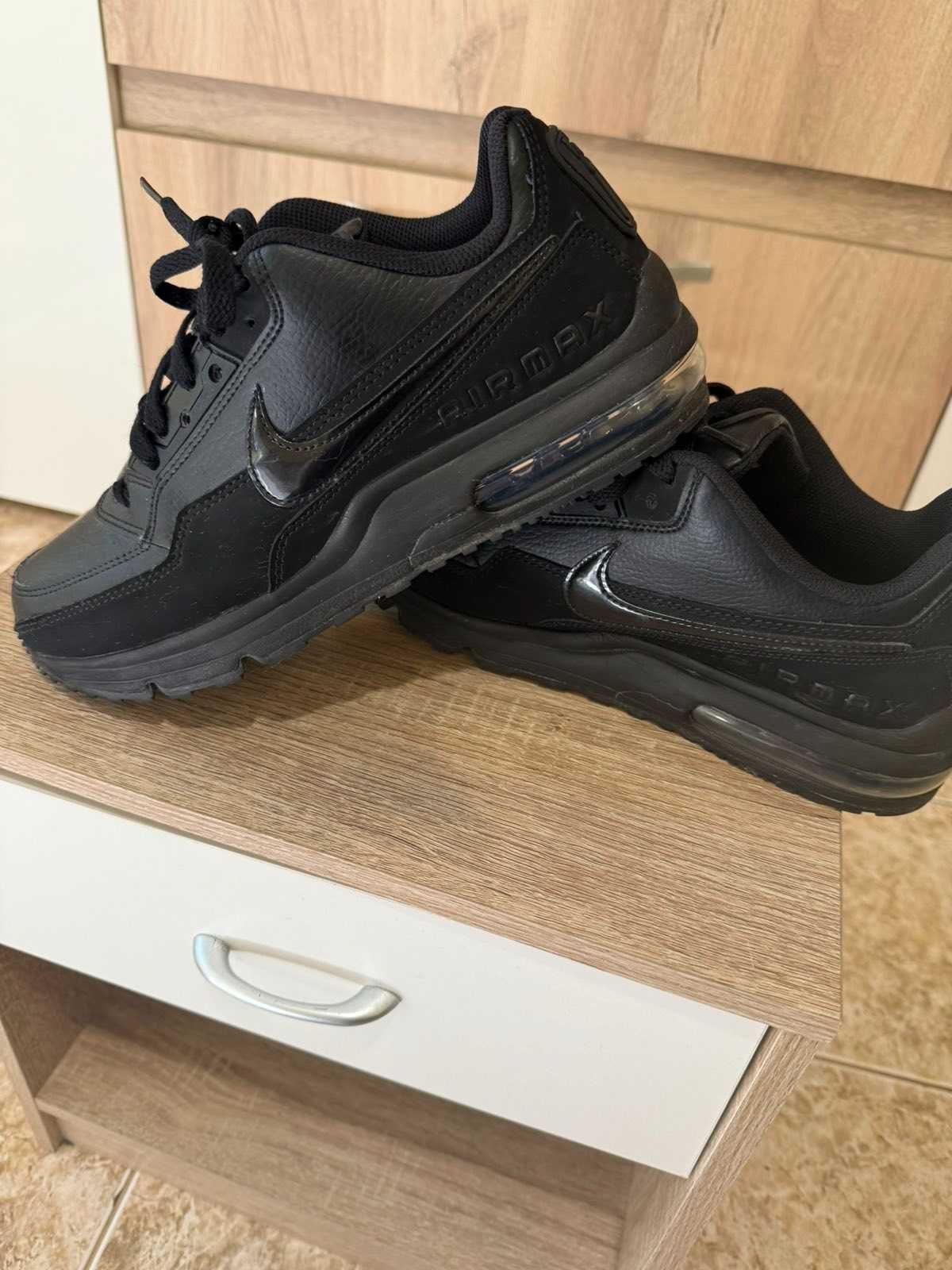 Маратонки Nike Air Max LTD 3