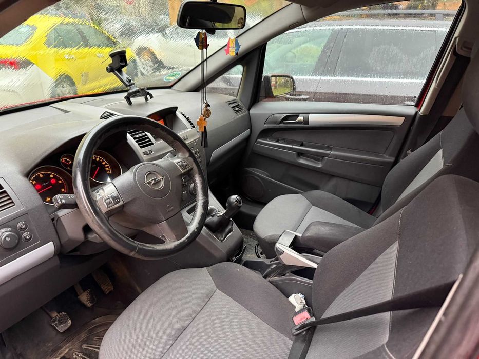 Vind opel ZAFIRA an 2005,motor 1,9 diesel