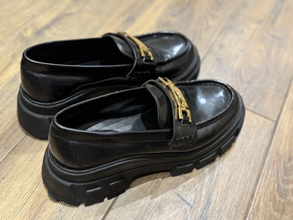 Черно лоуфъри Elisabetta Franchi