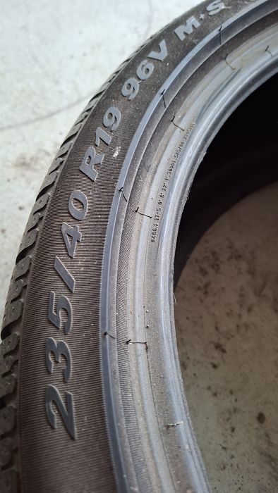 1buc 235 40 R19 Pirelli iarna M+S cauciucuri anvelopa MS 19