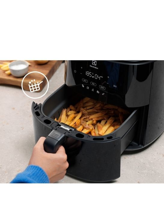 Friteuza cu aer cald Electrolux 700 XXL EAF7B, 1800 W  SIGILATĂ