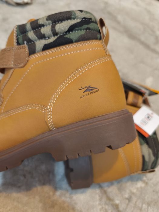 Продам мужские ботинки 38-39 размера