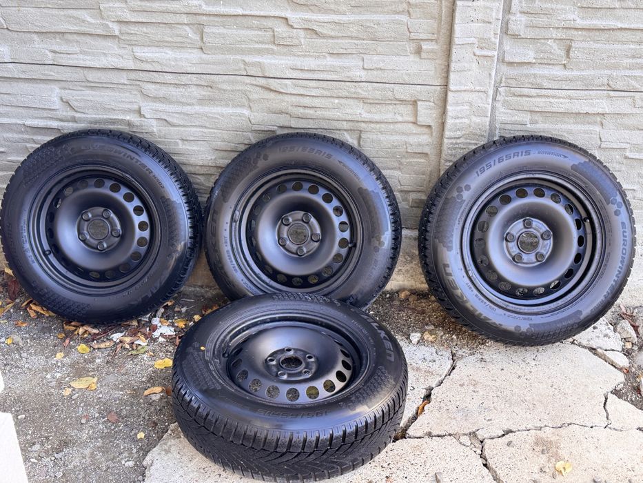 Set jante otel +cauciucuri iarna dot 2022/195/65 R15/5x112/Volkswagen/