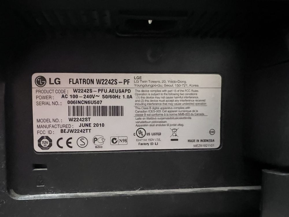 Монитор LG W-2242S